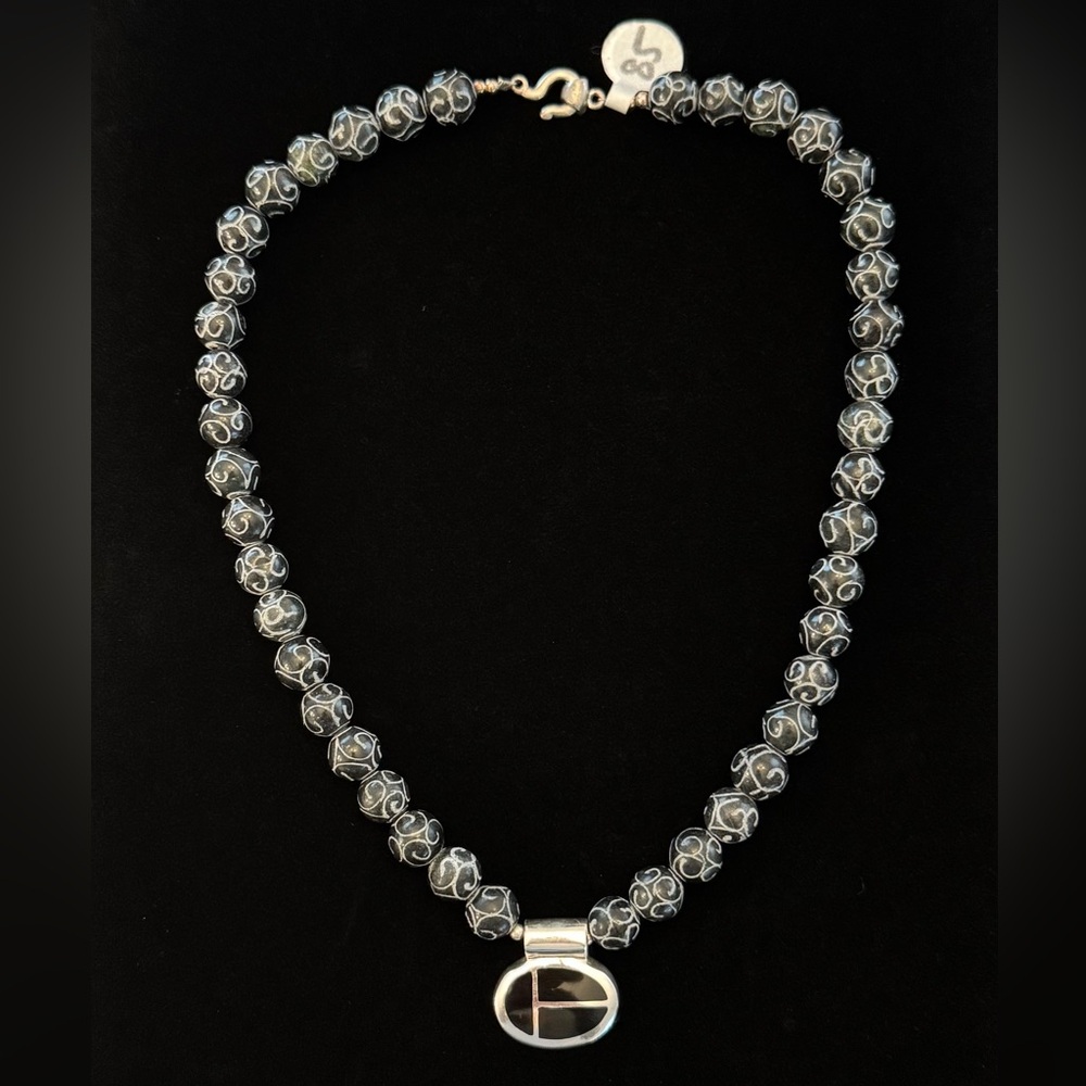 NWOT Soapstone Beaded Necklace with Onyx Pendant